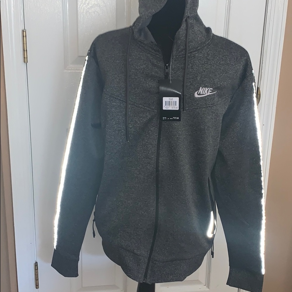 NIKE ZIP UP SWEATSHIRT